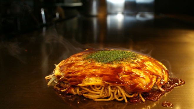 Hiroshima Okonomiyaki Teppanyaki Kurahashi - メイン写真: