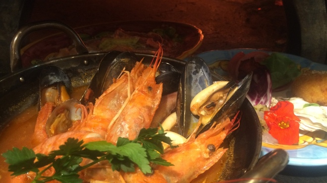 ピッツェリア ブラチェリア チェザリ - 料理写真:ナポリの漁師鍋