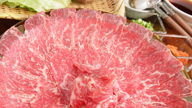 信州伊那谷の味 勘太郎 - 料理写真:馬肉のしゃぶしゃぶはヘルシーながらも味わいのある一品