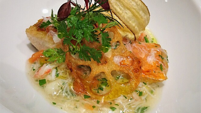 リストランテブレッツアディマーレ - 料理写真:本日の鮮魚のソテー　カニのスープ仕立て アサリ風味