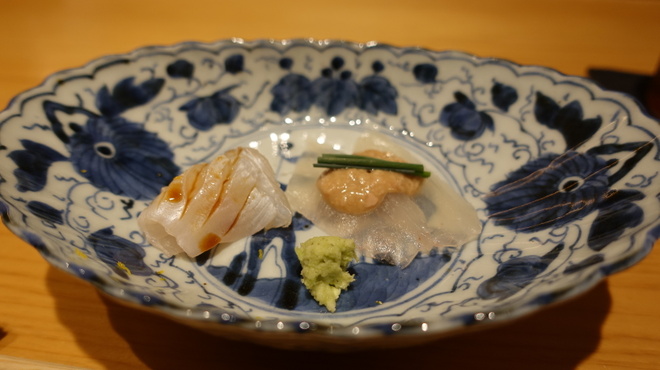 鮨 しお津 - 料理写真:☆鮃縁側＆カワハギ・肝(*^^)v☆