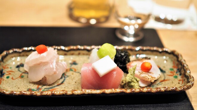 すず木 - 料理写真:平目　あおりいか　めじまぐろ　クロムツ　このわた醤油