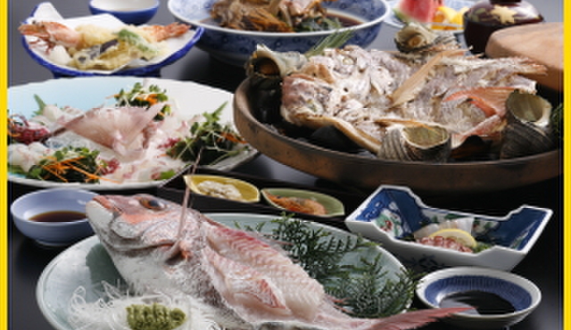 うめ丸旅館 - 料理写真:活造り、宝焼き、あら煮…の鯛フルコースイメージ \8,800（税込）/1人