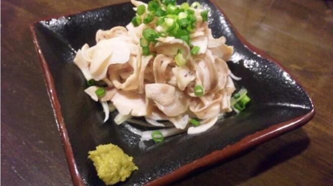 元祖博多麺もつ屋 - 料理写真:福岡名物の酢もつ。さっぱりしてつまみには最高♪
