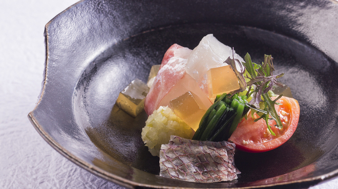 うなぎと季節料理とらや - 料理写真:鯛のお造り