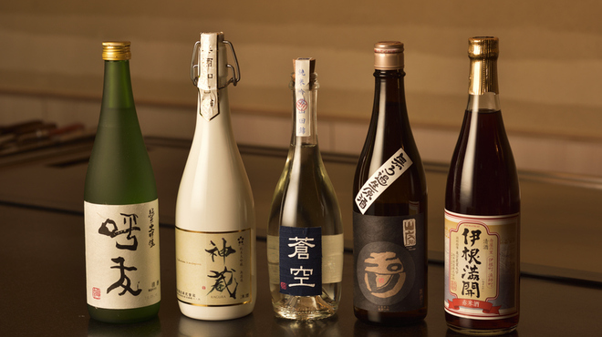 鉄板料理 花六 - ドリンク写真:京の小規模酒蔵の日本酒も味わえます