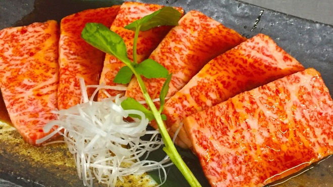 焼肉りゃんけ - 料理写真:和牛イチボ