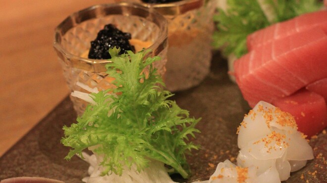 魯忍 - 料理写真:　お造り盛り合わせ