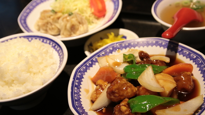 ミン民 - メイン写真: