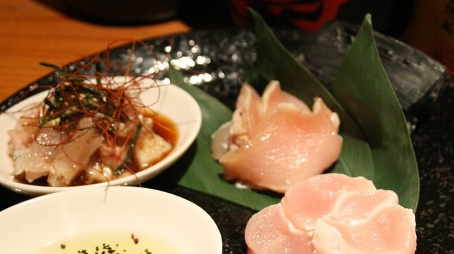 まるいち - 料理写真:生でも◎朝挽き新鮮地鶏