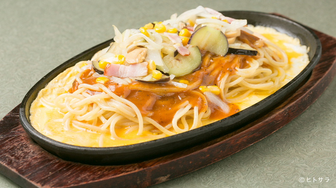 RUCCI - 料理写真:ボリューム満点、優しい味『鉄板あんかけパスタ（カントリー）』
