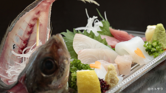 Miyabi - 料理写真:その日、日本海で水揚げされた新鮮な魚を使った『お造り』