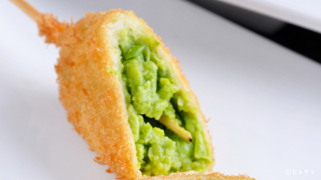 創作串揚 つだ - 料理写真:『えんどう豆のコロッケ』など、丁寧に仕上げた逸品