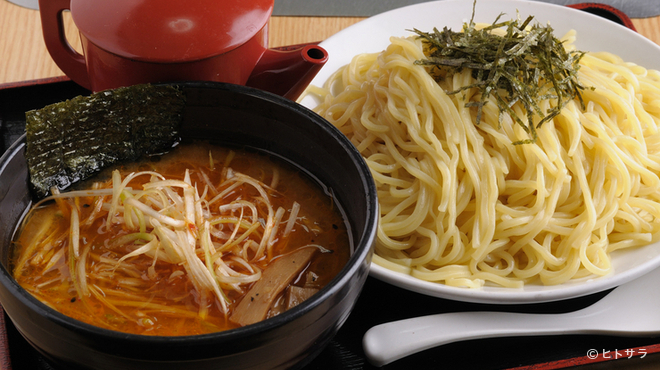 Tamamotei - 料理写真:お店自慢の『つけ麺』はもっちりとした麺と濃い目のスープが特徴