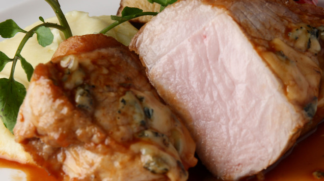 LUXIS - 料理写真:茨城県産美明豚の炭火焼き