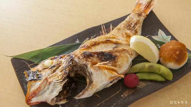 魚富 - 料理写真:朝にとれた刺身用ののどぐろを焼きで『のどぐろ焼き』