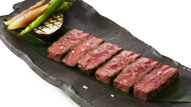 シノワ - 料理写真:宮崎牛サーロインのステーキ