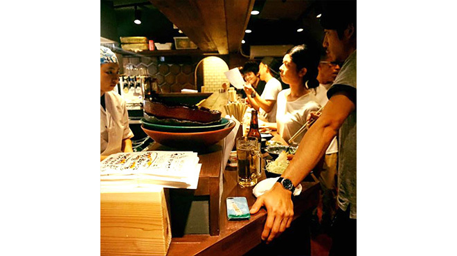 立ち飲み じんべえ 東梅田 立ち飲み居酒屋 バー 食べログ