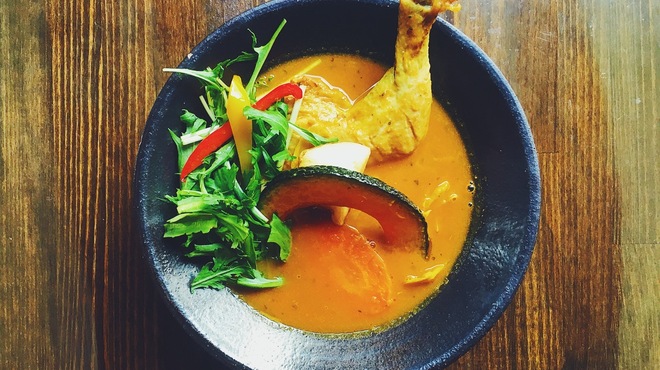 スープカレー食堂 ROCKETS - 料理写真:チキンと旬野菜7品目のスープカレー