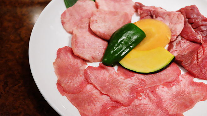 炭火ホルモン 吟 - メイン写真: