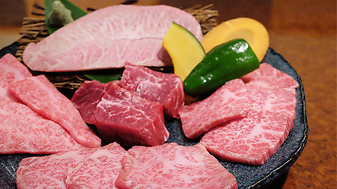 炭火ホルモン 吟 - メイン写真: