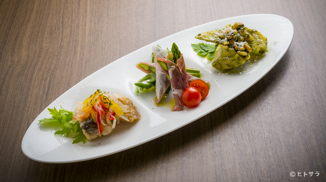 パラディッソ - 料理写真:女性シェフがつくり出す『日替りアンティパスト3種盛り合わせ』