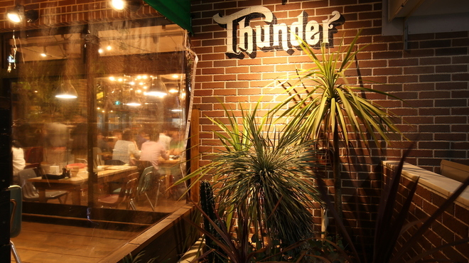 STEAK&HAMBURGER THUNDER - 外観写真: