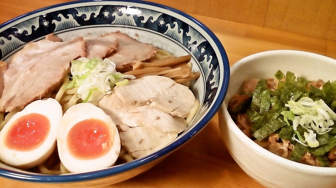 秋葉原つけ麺 油そば 楽 - メイン写真: