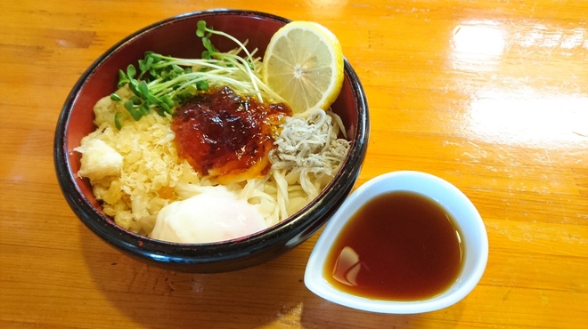 Sakuraya - 料理写真:限定ポンジュレうどん