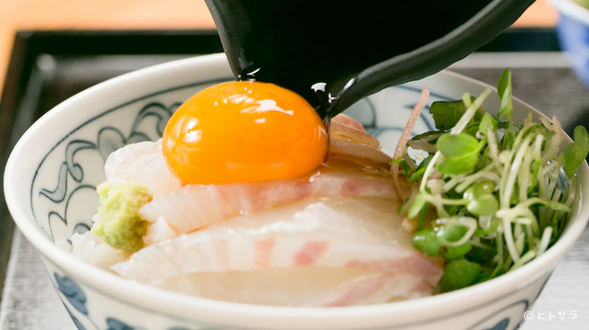 分油屋 - 料理写真:愛媛近海で獲れた新鮮な地魚を堪能できる『南予の鯛飯定食』