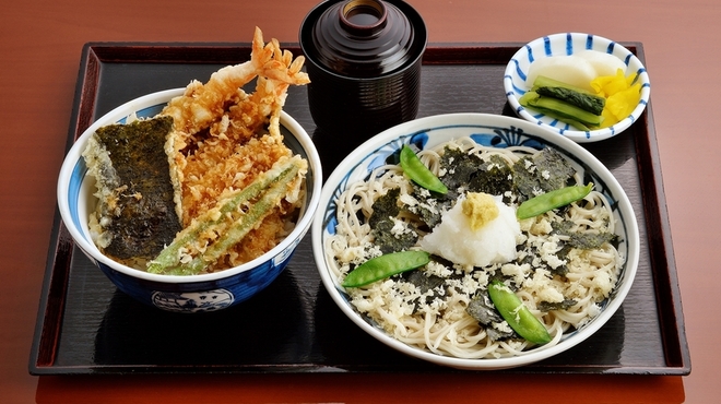 戸隠そば - メイン写真: