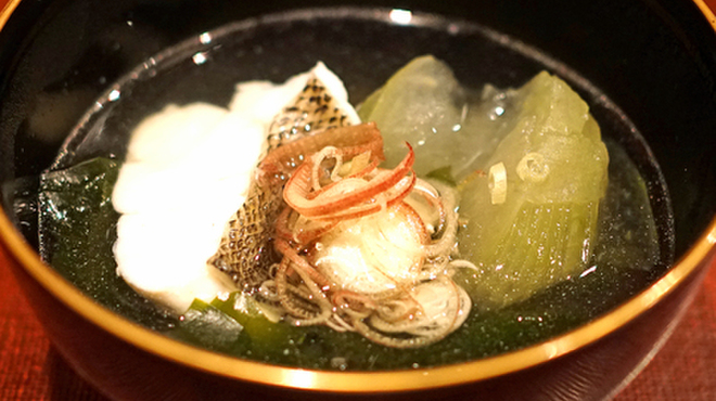 会席料理 岸由 - 料理写真:冬瓜と村さんの鱸のお椀