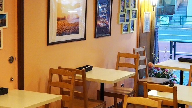 Chef Daniel's - 内観写真: