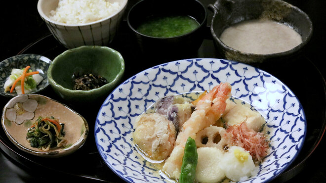 とろろや - メイン写真: