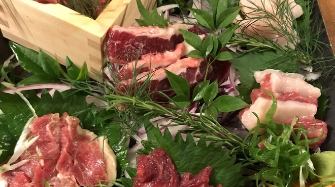 スローフード 隠家 - メイン写真: