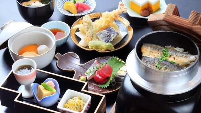 ホテル精養軒レストランラウンジ - メイン写真: