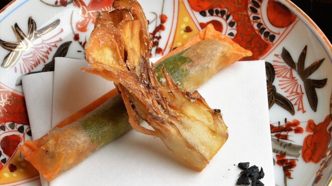 日本料理 徳専 - 料理写真:スッポンの春巻きと舞茸の薄衣揚げ