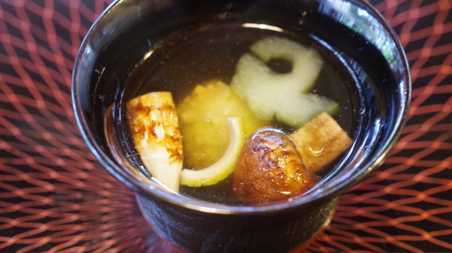 飛騨高山 角正 - 料理写真:椀