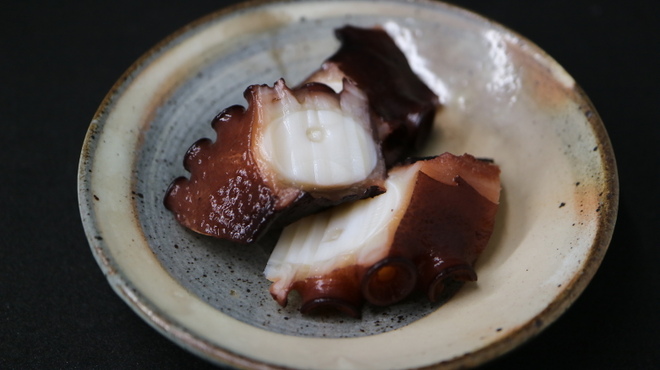 鮨 福元 - 料理写真:蛸の桜煮（おまかせコースの一品です）