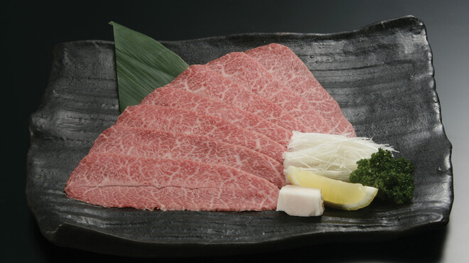 Tsuruushi Yakiniku Ootaya - 料理写真:「みすじしゃぶ焼」超希少部位「みすじ」　霜降りなのにあっさりとした味。これも人気メニューのひとつ。