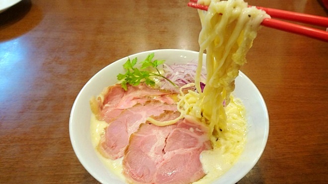 鶏そば専門店 らーめん風見鶏 - メイン写真: