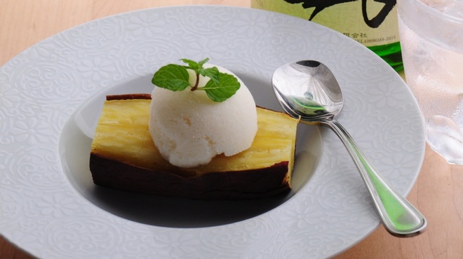 日本料理 まめ福 - 料理写真:シルクスイートの焼き芋に酒粕シャーベット