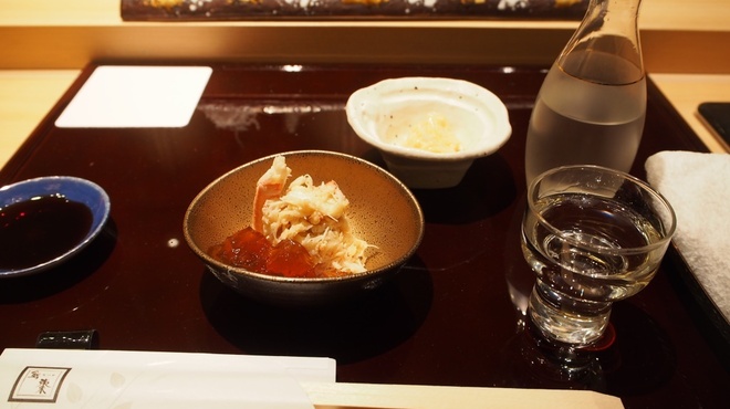 鮨棗 - 料理写真:毛蟹味噌和え ＆ 冷酒（国稀 鬼ごろし）
