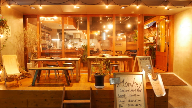 Monkey Sea & Real food - メイン写真: