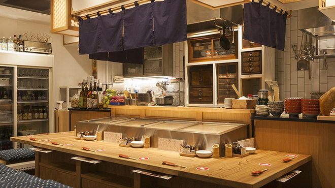 坐もつ焼き いしん - メイン写真: