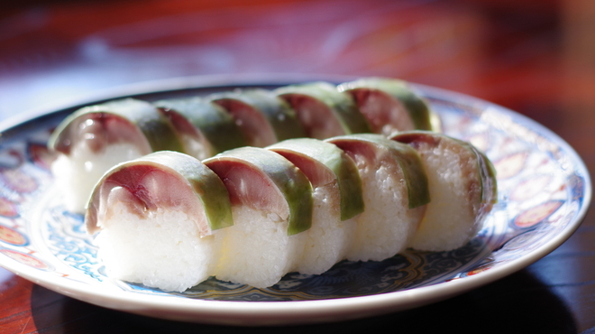 京料理 松正 - 料理写真:名物　鯖寿司