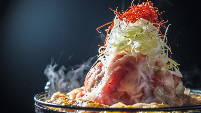 炭火焼肉・にくなべ屋 神戸びいどろ - メイン写真: