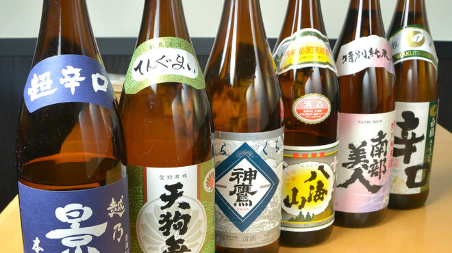 神楽坂 久露葉亭 - ドリンク写真:店長厳選の日本酒6種を飲み放題で！