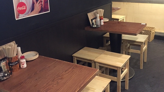 居酒屋バッハ - 内観写真:2階テーブル席