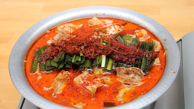 とんこつ鍋と餃子 縁楽 四条（京都市営）/居酒屋 [食べログ]